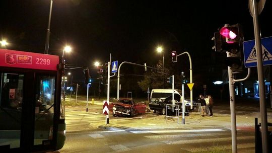 Stłuczka na skrzyżowaniu ul. Eugeniusza Romera i ul. Diamentowej