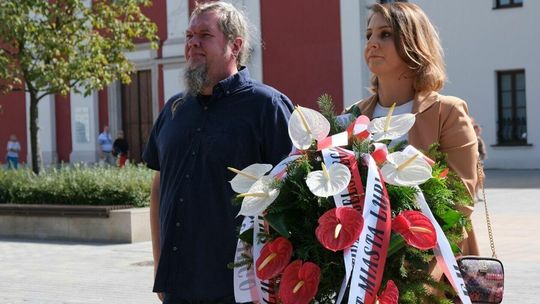 Uroczystość złożenia kwiatów pod pomnikiem Unii Lubelskiej