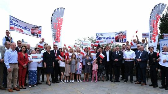 Wiec poparcia wojewody Lecha Sprawki, kandydata Zjednoczonej Prawicy w wyborach od Senatu  