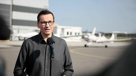 Premier Mateusz Morawiecki w Lotniczej Akademii Wojskowej w Dęblinie Premier Mateusz Morawiecki w Lotniczej Akademii Wojskowej w Dęblinie