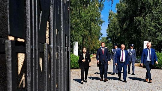 Zbigniew Ziobro i Marcin Romanowski w Zamościu - konferencja prasowa Zbigniew Ziobro i Marcin Romanowski w Zamościu - konferencja prasowa