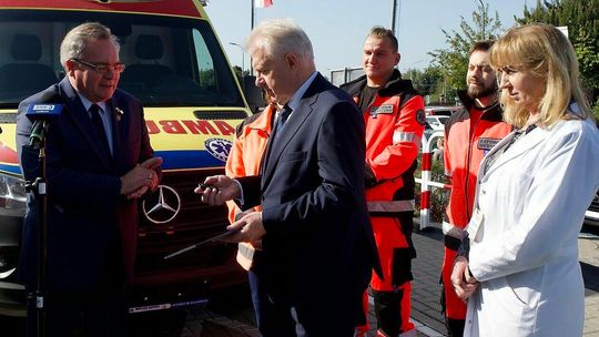 Przekazanie ambulansu Wojewódzkiemu Szpitalowi Specjalistycznemu 