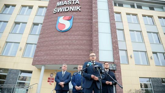 Konferencja prasowa dot. punktu paszportowego w Świdniku 