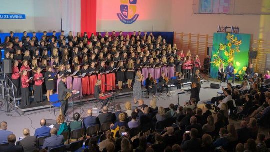 Premiera w ZS nr 12: oratorium pt. Dla ocalałych dom