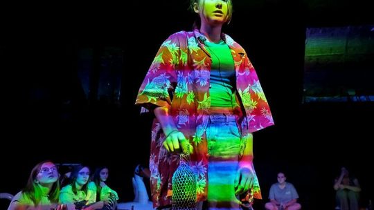 Spektakl pt Nauka pływania zrealizowany w ramach projektu Młodzieżowa Scena Andersena 