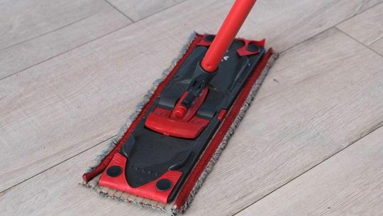 Pracownik porządkowy (sprzątaczka)