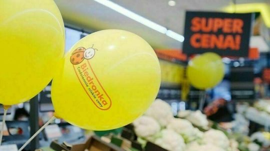 Sprzedawca-kasjer Sprzedawca-kasjer