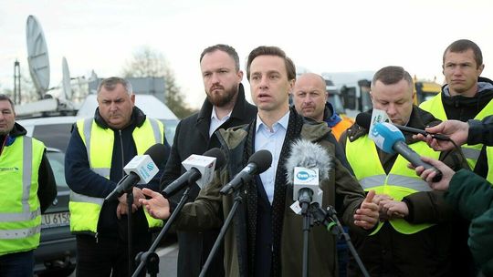 Konferencja Krzysztofa Bosaka podczas strajku w Dorohusku 