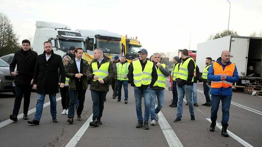Protest przewoźników w Dorohusku Protest przewoźników w Dorohusku