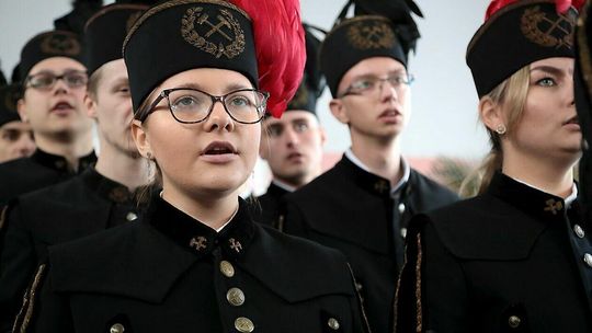 Adepci Zespołu Szkół w Ostrowie Lubelskim przyjęci do Braci Górniczej Adepci Zespołu Szkół w Ostrowie Lubelskim przyjęci do Braci Górniczej