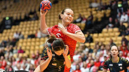 MŚ piłkarek ręcznych: Polska – Japonia 32:30 (15:15)