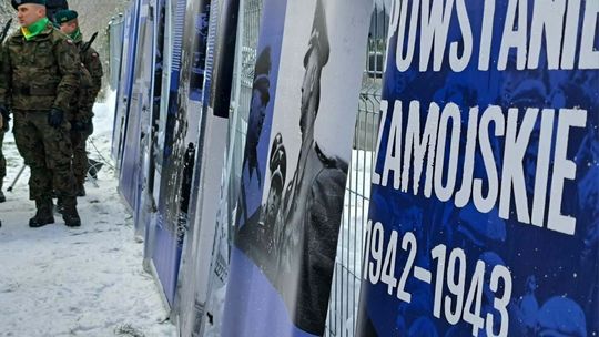 Odsłonięcie pomnika Powstania Zamojskiego w Bondyrzu