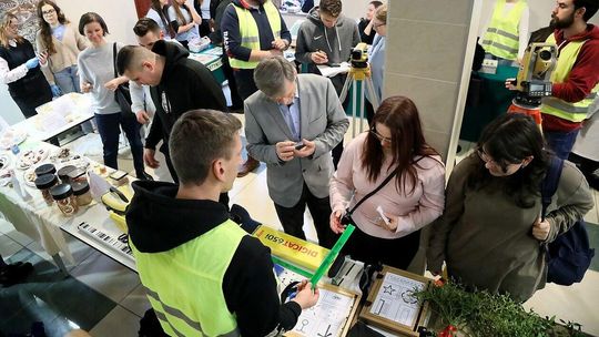 Grunt do pole do działania na. Sprawdź które studia dadzą Ci narzędzia do sukcesu.