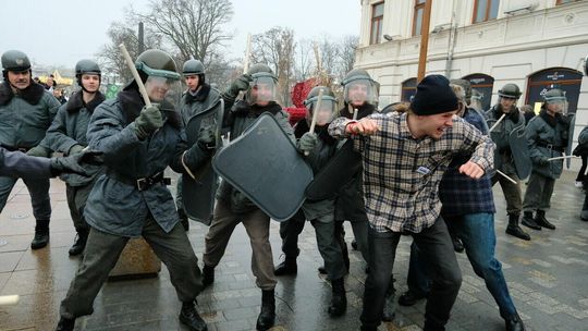 Rekonstrukcja wprowadzenia stanu wojennego
