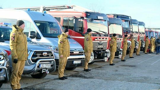 Przekazanie pojazdów dla komend Państwowej Straży Pożarnej