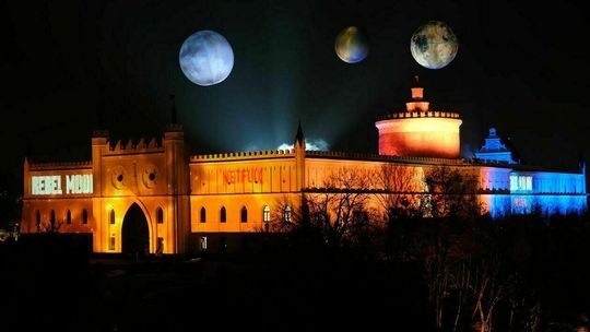 Widowisko nad zamkiem