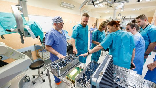 Nowoczesny sprzęt neurochirurgiczny w SPSK 4