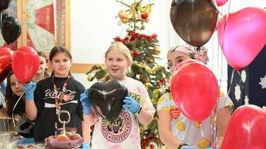 Kiermasz słodyczy w Szkole Podstawowej nr 7 w Świdniku Kiermasz słodyczy w Szkole Podstawowej nr 7 w Świdniku