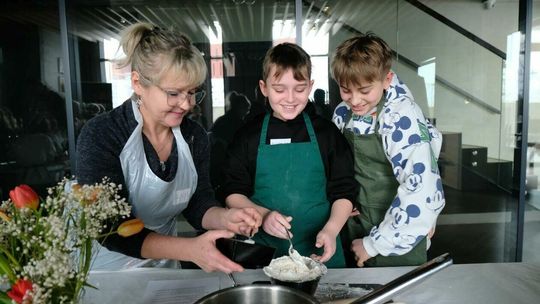 Międzypokoleniowe warsztaty kulinarne dla najmłodszych oraz ich babć i dziadków