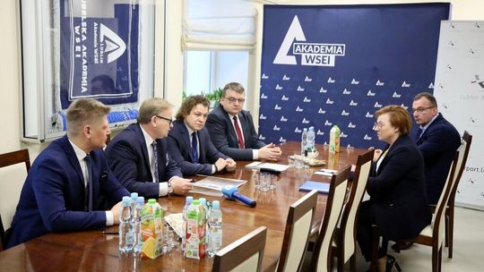 Lubelska Akademia WSEI rozpoczyna współpracę z Portem Lotniczym Lublin Lubelska Akademia WSEI rozpoczyna współpracę z Portem Lotniczym Lublin