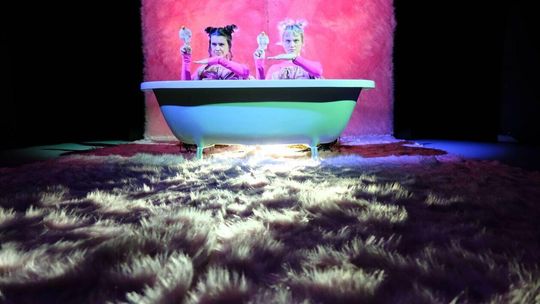 Na Małej Scenie Teatru im. J. Osterwy dowiemy się jak płakać w miejscach publicznych