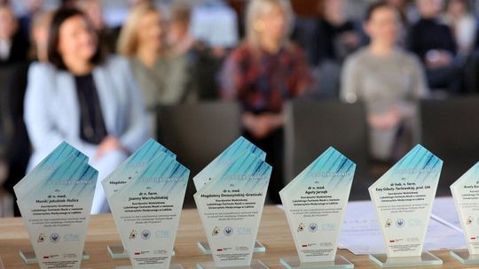 Medale i wyróżnienia na Uniwersytecie Medycznym