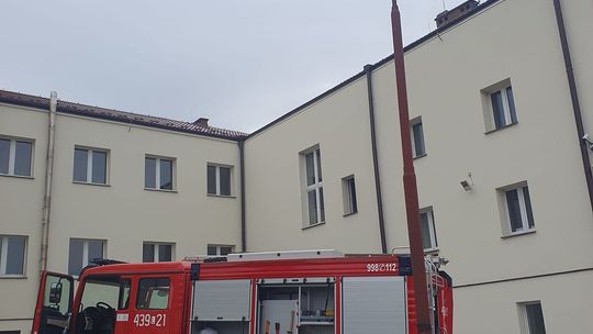 Ewakuacja 100 osób ze szkoły w Siedliskach Ewakuacja 100 osób ze szkoły w Siedliskach