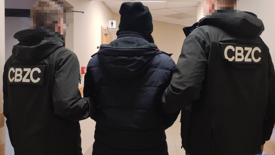 Obywatele Nigerii zatrzymani za oszustwa internetowe