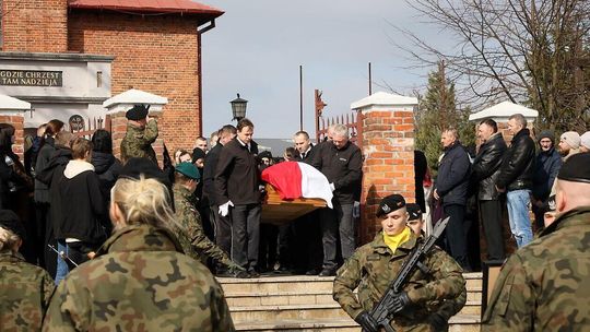 Uroczystości pogrzebowe kaprala Roberta Jaworskiego Uroczystości pogrzebowe kaprala Roberta Jaworskiego