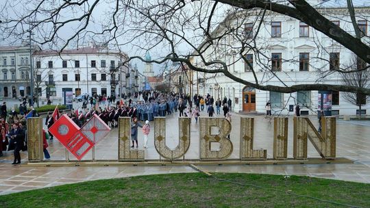 Piłsudczycy świętowali imieniny Marszałka na pl. Litewskim