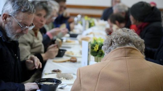 Śniadanie wielkanocne w kuchni św. Brata Alberta