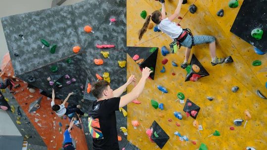 Zawody wspinaczkowe dla dzieci i młodzieży w Akademoscie Zawody wspinaczkowe dla dzieci i młodzieży w Akademoscie
