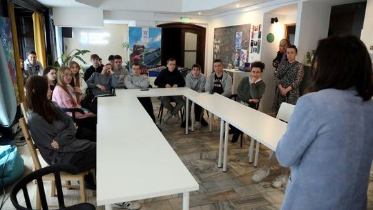 Warsztaty dla mieszkańców w Przestrzeni Młodzieżowej HEJ Warsztaty dla mieszkańców w Przestrzeni Młodzieżowej HEJ