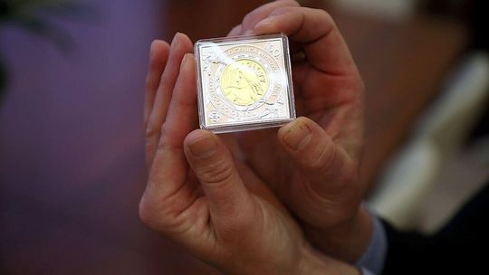 Nowa moneta kolekcjonerska w 100. rocznicę wprowadzenia złotego do obiegu