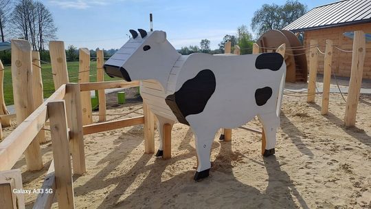 Plac zabaw przy Centrum Kultury Dawnej w Wysokiem Plac zabaw przy Centrum Kultury Dawnej w Wysokiem