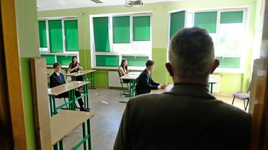 Egzamin ósmoklasisty lubelskiej Szkole Podstawowej nr 3 Egzamin ósmoklasisty lubelskiej Szkole Podstawowej nr 3