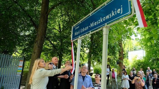 Otwarcie skweru na LSM im Marii Urban - Mieszkowskiej Otwarcie skweru na LSM im Marii Urban - Mieszkowskiej