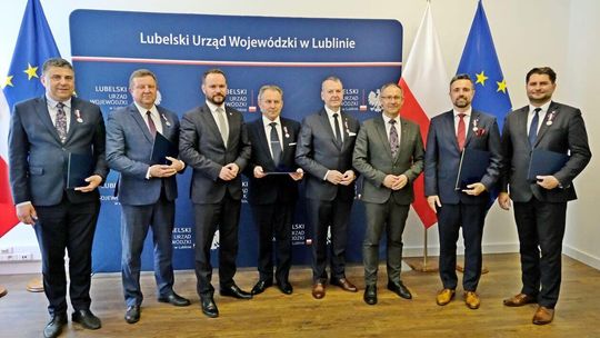 Odznaczenia i dyplomy dla samorządowców 