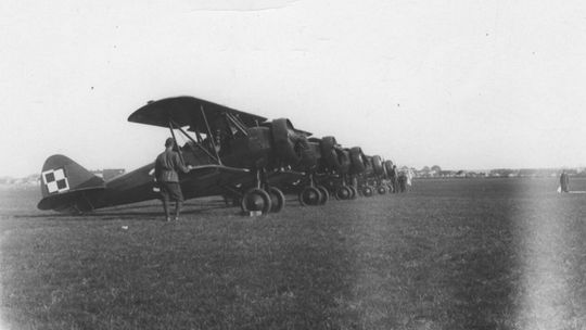 Historia Lotniczej Akademii Wojskowej w Dęblinie na zdjęciach