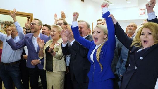 Radość w lubelskim sztabie Koalicji Obywatelskiej po ogłoszeniu wyników do Parlamentu Europejskiego