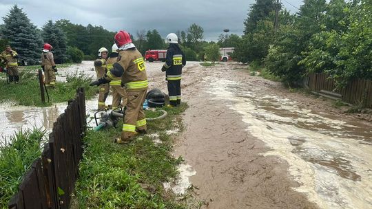 Podtopienia po ulewnych opadach deszczu Podtopienia po ulewnych opadach deszczu