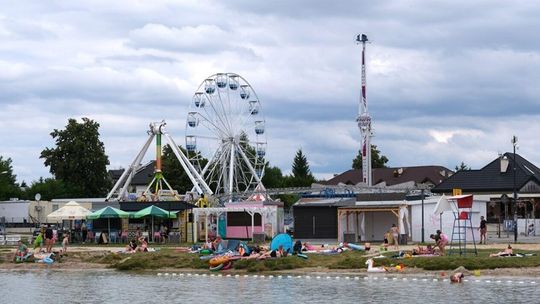 Nad Jeziorem Białym w Okunince Nad Jeziorem Białym w Okunince