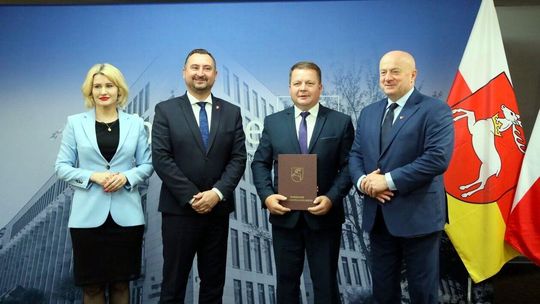 Wręczenie umów na budowę lub modernizację 