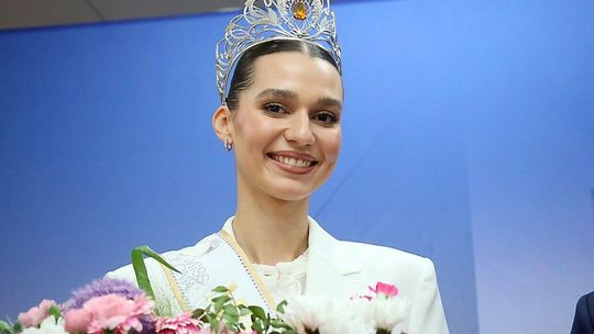 Spotkanie marszałka Jarosława Stawiarskiego z Miss Polonia 2024 Mają Klajdą 