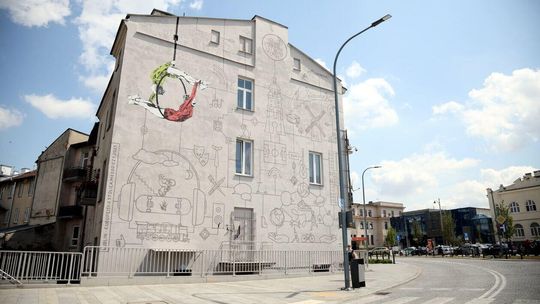 Mural przy placu Dworcowym