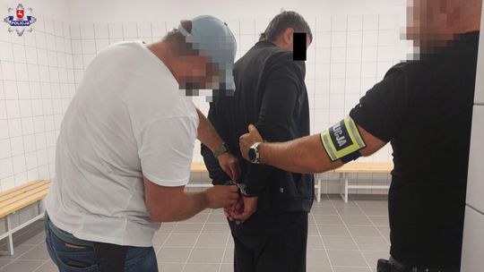 Zatrzymani za włamania do samochodów 