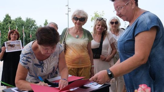 Akcja zbierania podpisów. Stop łańcuchom, pseudohodowlom i bezdomności zwierząt