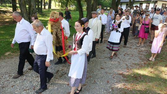 Dożynki dworskie w skansenie Dożynki dworskie w skansenie
