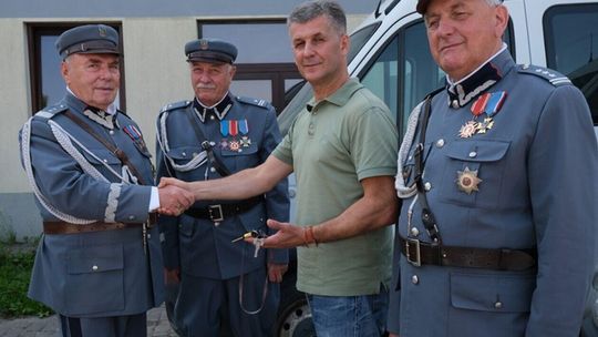 Piłsudczycy przekazali dwa busy na potrzeby ukraińskiej armii 