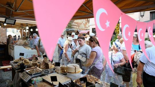 EFS: stoiska ze smakołykami z różnych zakatków Świata EFS: stoiska ze smakołykami z różnych zakatków Świata